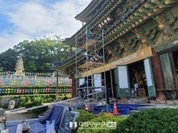 문화재돌봄센터, 폭우 피해 금산사 미륵전 긴급 복구