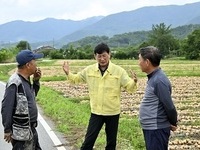 최훈식 장수군수, 산서면 양파 농가 현장 방문